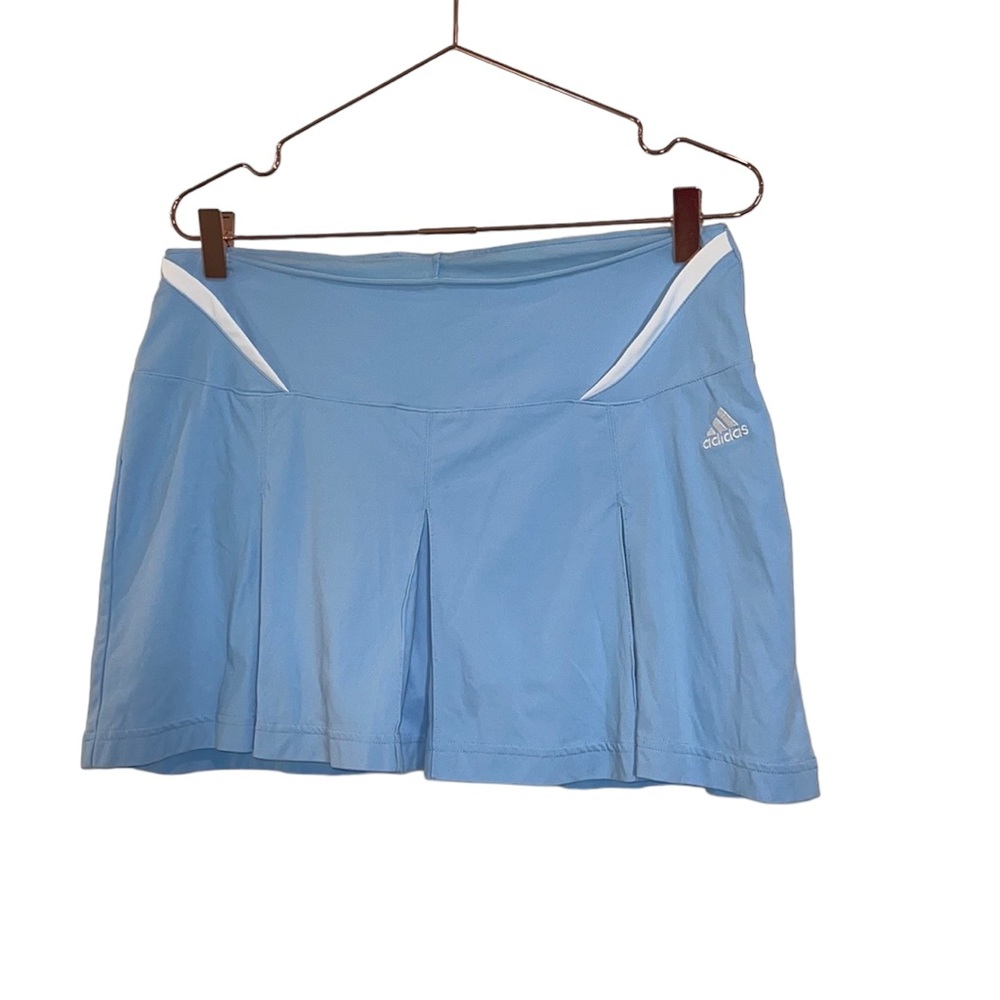 Vintage Adidas baby blue tennis skort. Size medium